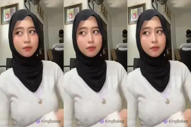 Dokumentasi Gadis Gresik Cantik Part 2 Live Kasur