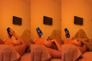 Dokumentasi Siskaeee Cantik Live Bersantai Kasur
