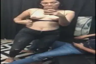 Gadis Lokal Cantik Pasrah Goyang Kasur Bule